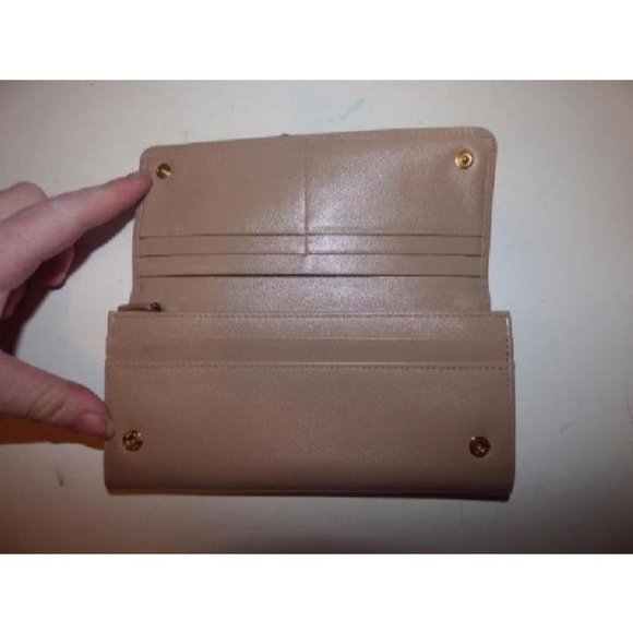 PRADA Nude Pale Pink Leather XL Bi-fold - Picture 4 of 9